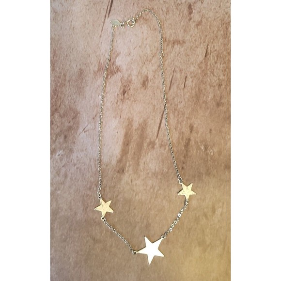 Dainty Vintage Sarah Coventry Star Charms Faux Matte Hammered Look Necklace - Picture 2 of 5